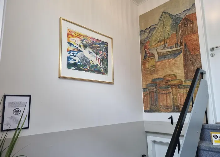 The Painter\'S House With View And Balcony